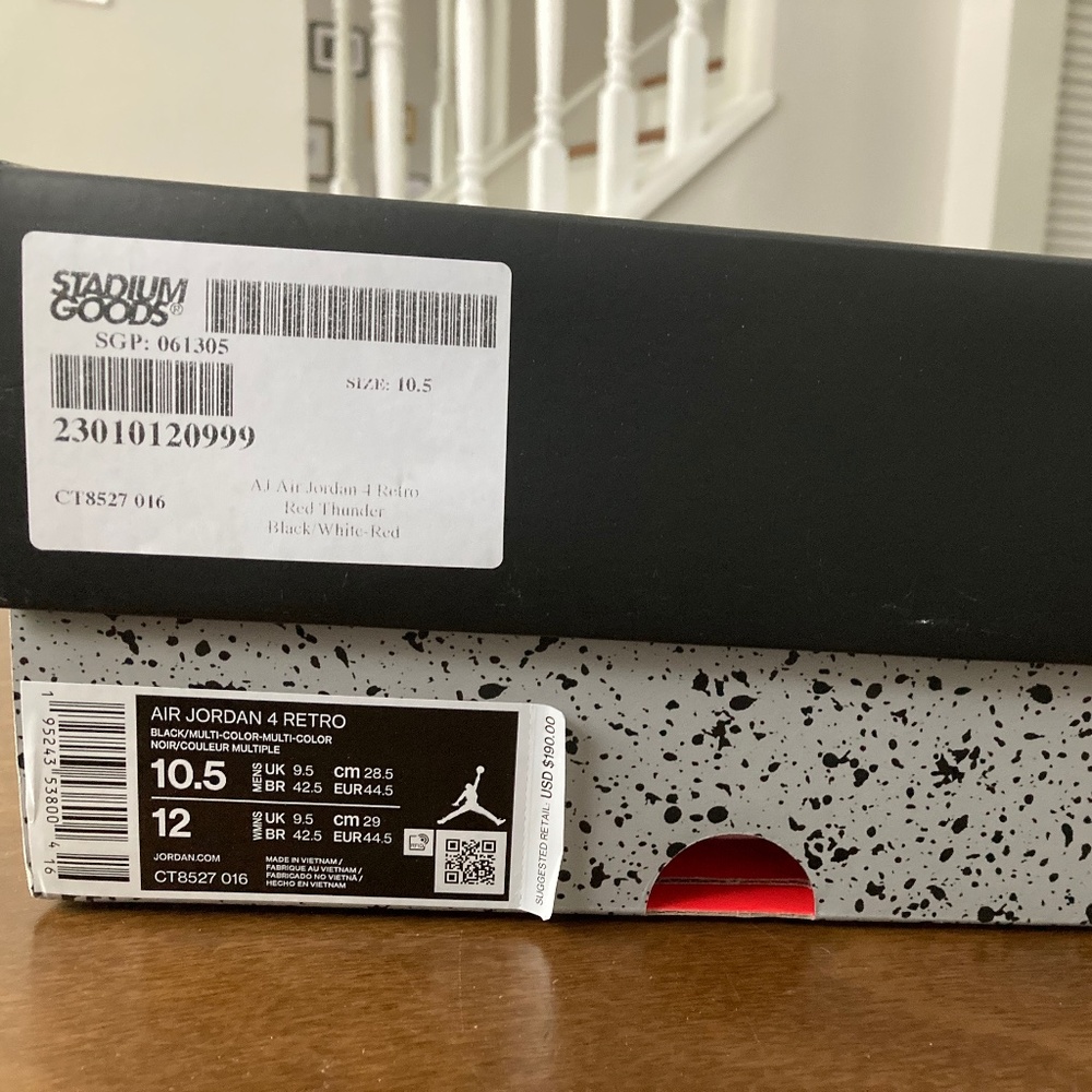 Air Jordan 4 Retro - Red Thunder